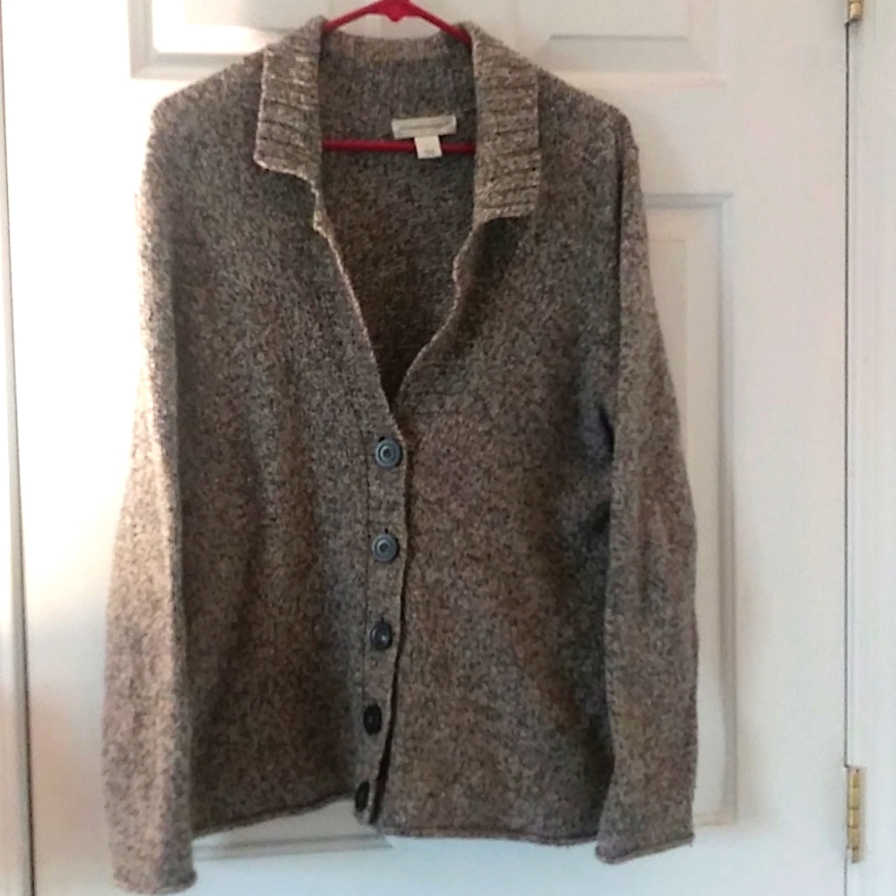 Sweater with buttons